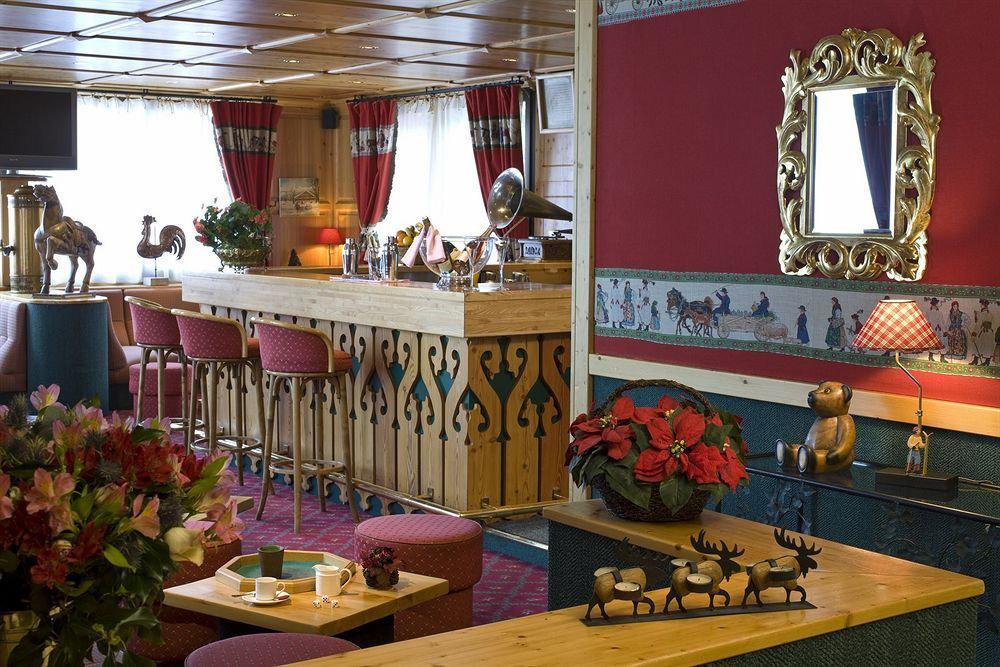 Le Souleil'Or Hotel เลส์เดอซาลป์ ภายนอก รูปภาพ
