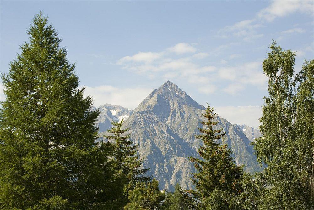 Le Souleil'Or Hotel เลส์เดอซาลป์ ภายนอก รูปภาพ
